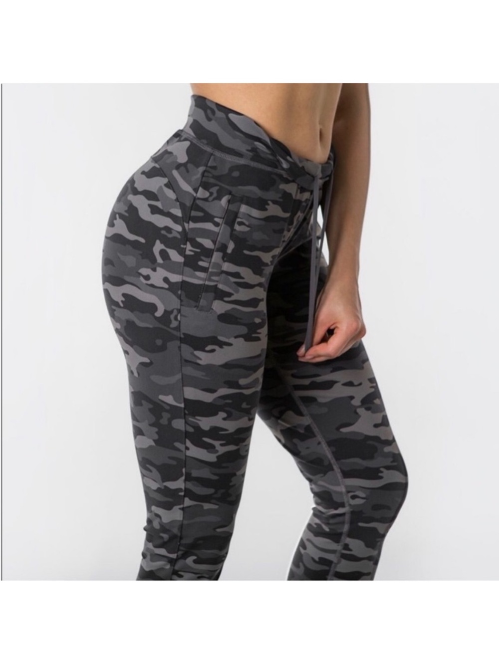 Alphalete Gray Camo High-Waist Leggings